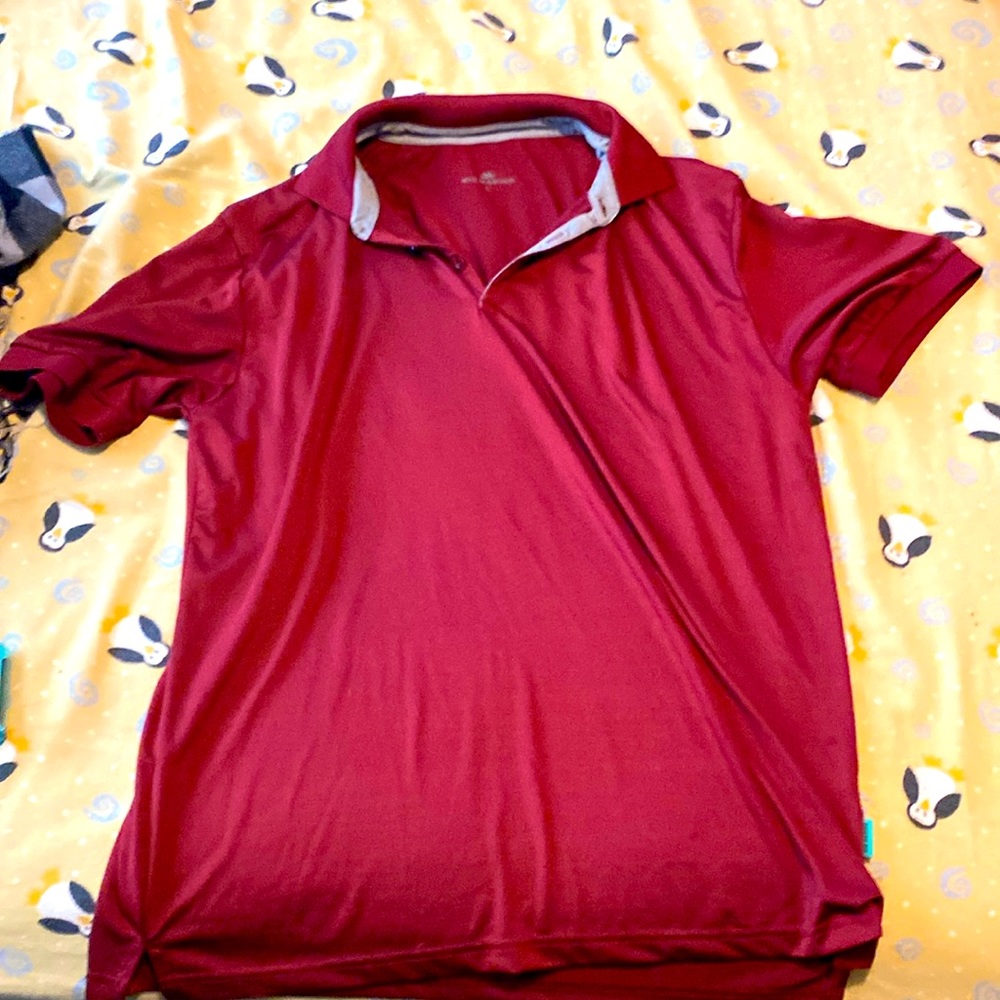 Men’s Maroon Golf style short sleeve tee